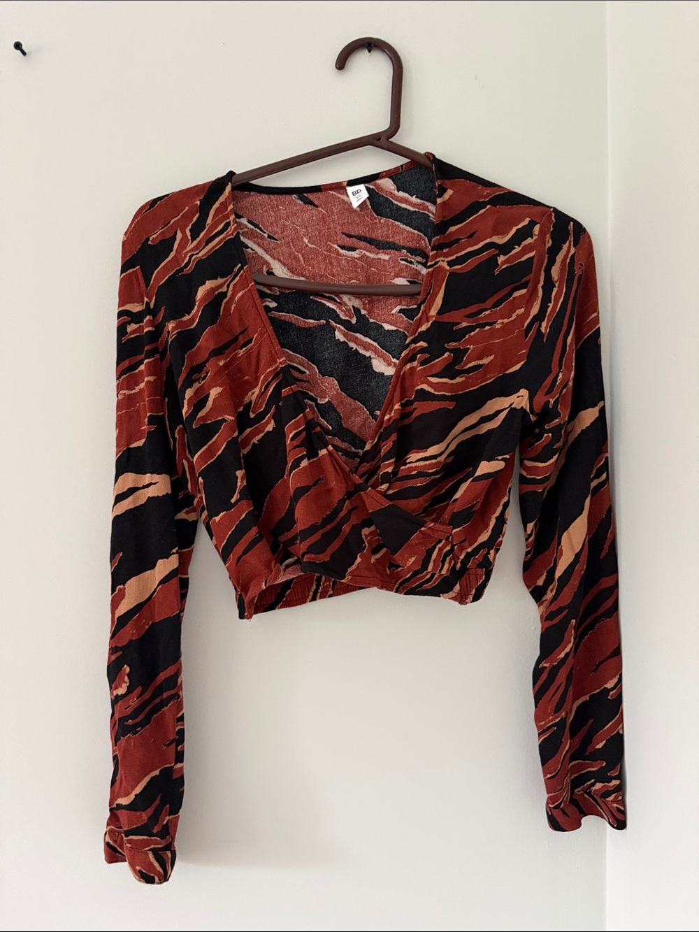 BP Women's Rust Tiger-Print Wrap Top